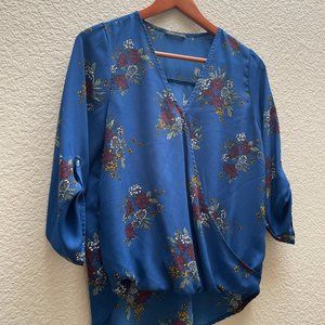 West Kei Floral Navy Blue Blouse Size Medium